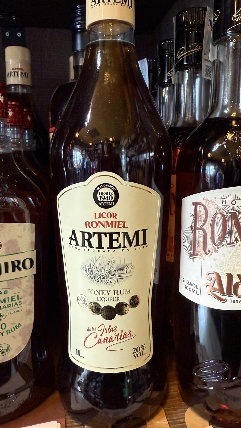 ARTEMI Licor Ronmiel Canarias — disponibil la Brunchi.shop, Marina Rubicon, Playa Blanca