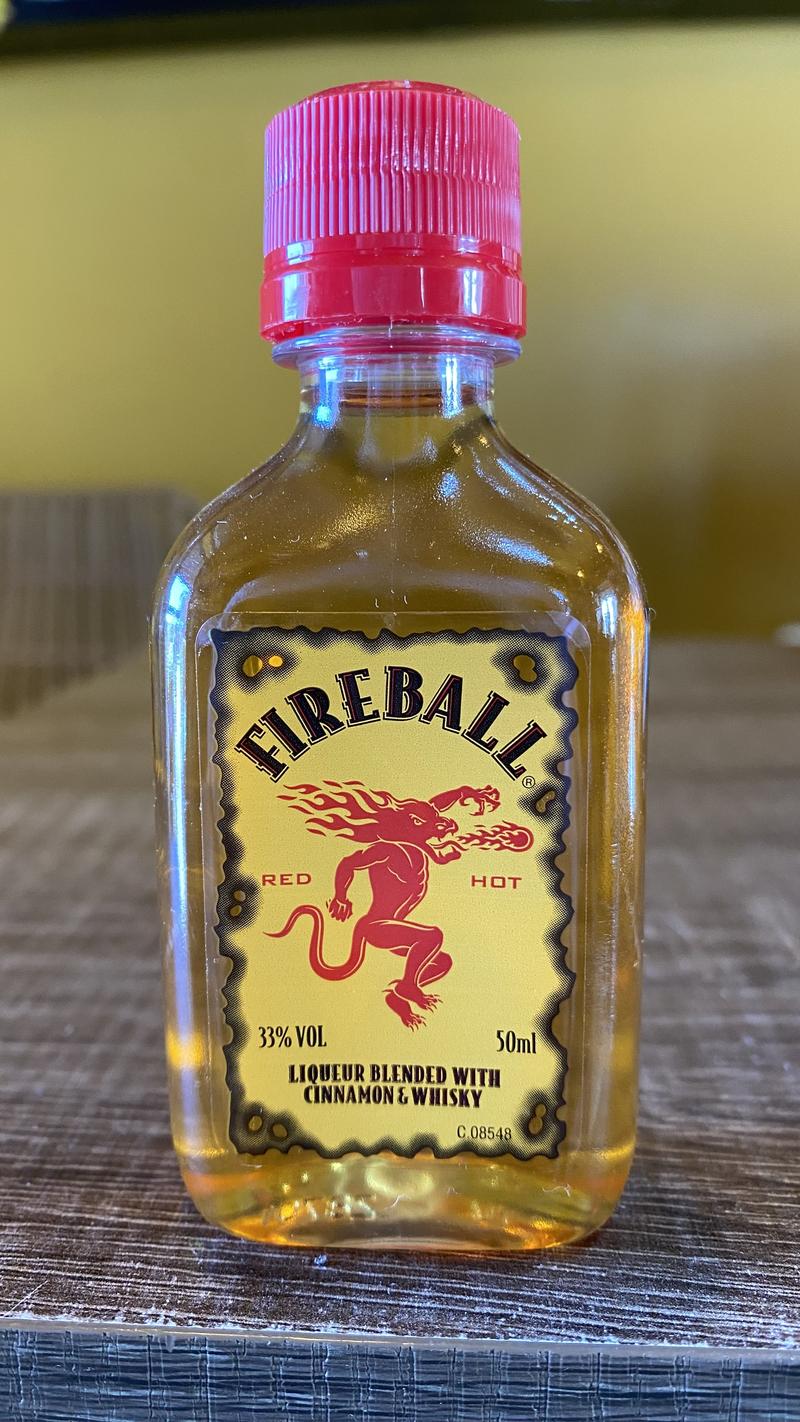 Fireball Red Hot — tilgjengelig hos Brunchi.shop, Marina Rubicon, Playa Blanca, Lanzarote