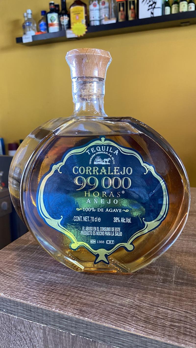 Corralejo 99000 Horas Añejo — disponible chez Brunchi.shop, Marina Rubicon, Playa Blanca